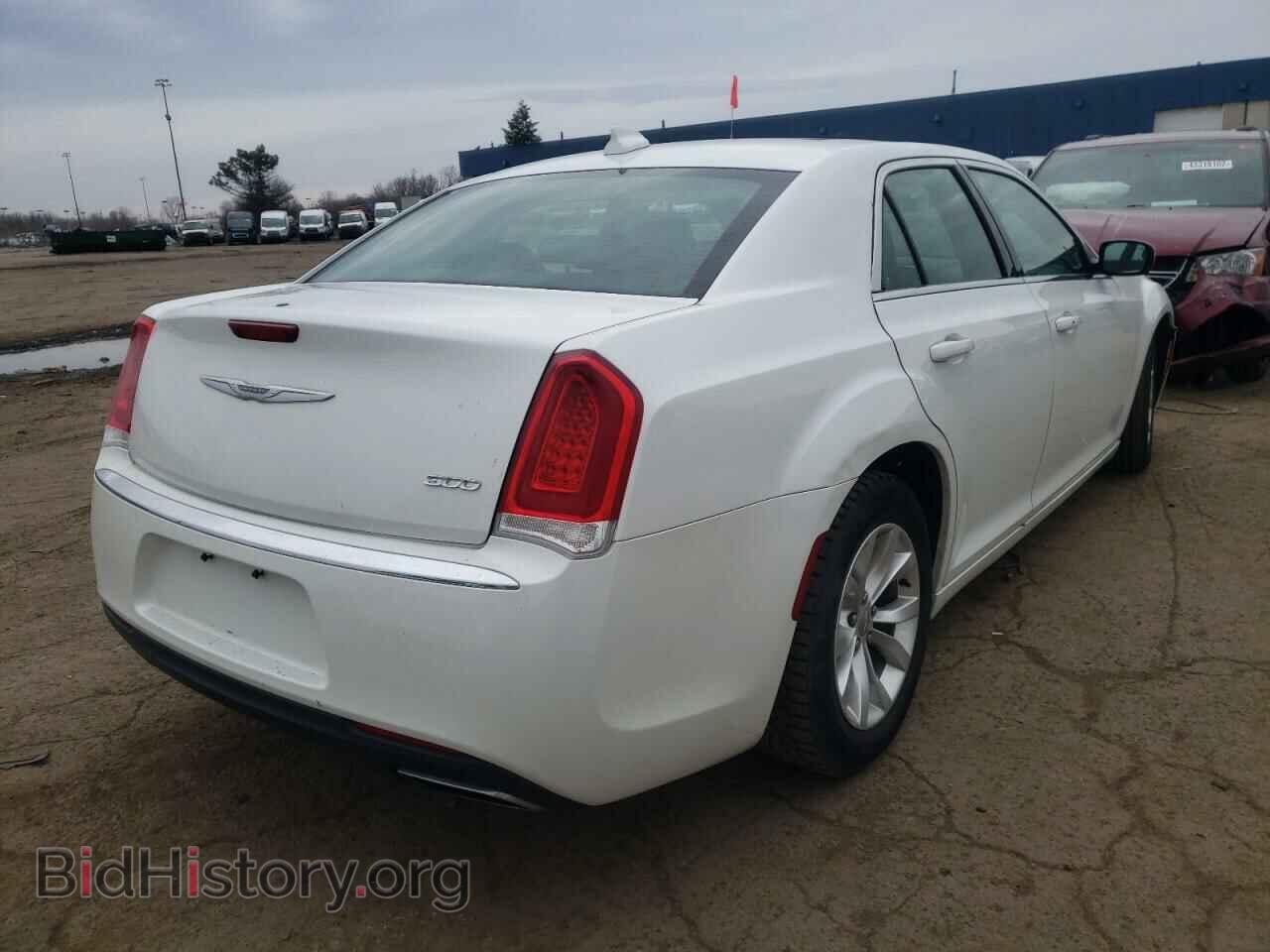 2016 CHRYSLER 300 - VIN: 2C3CCAAG3GH170627 - Фото 4
