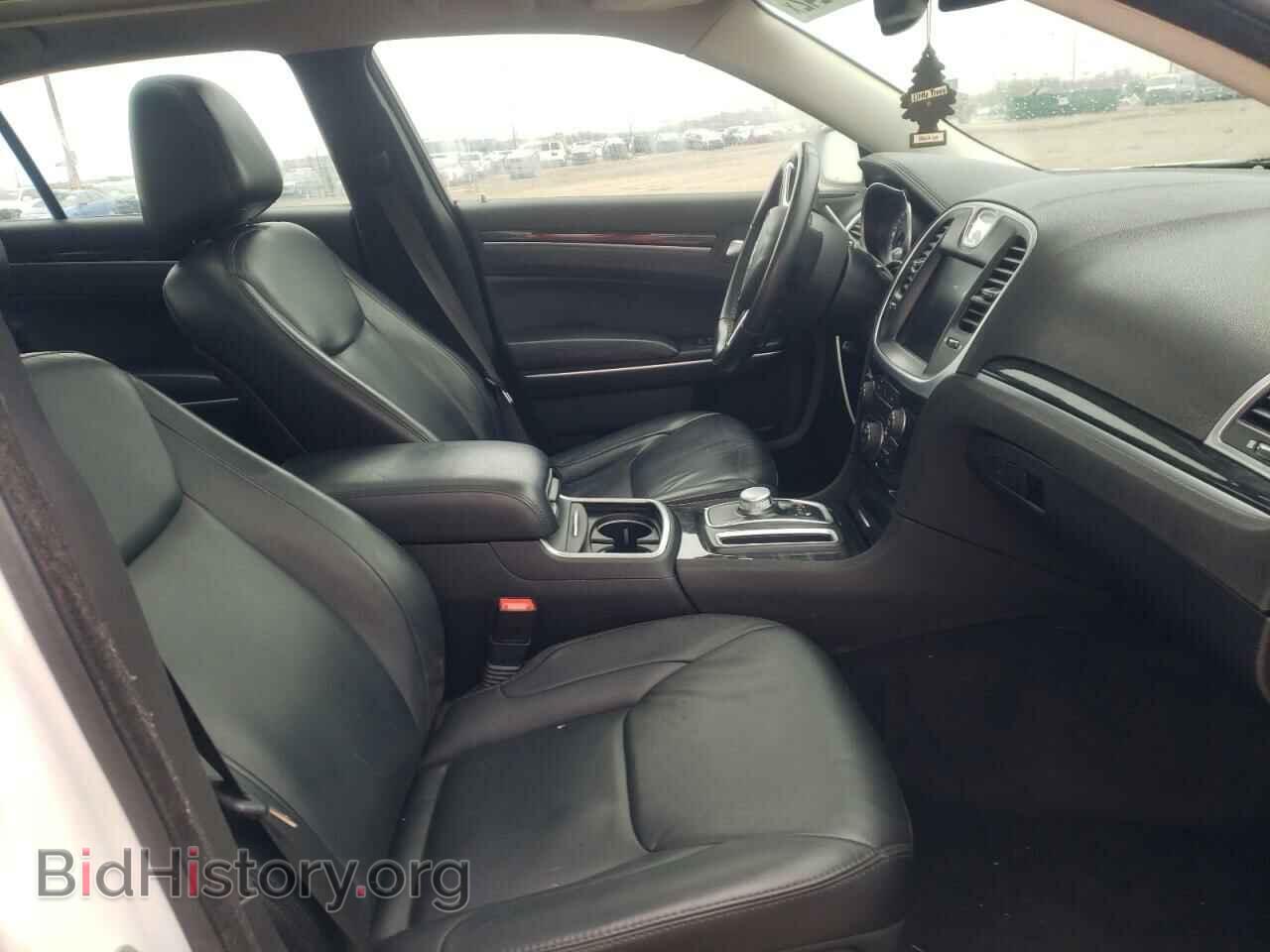 2016 CHRYSLER 300 - VIN: 2C3CCAAG3GH170627 - Фото 5