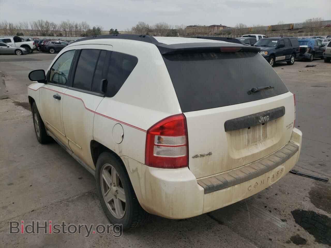 2009 JEEP COMPASS - VIN: 1J4FF47B69D205913 - Photo 3