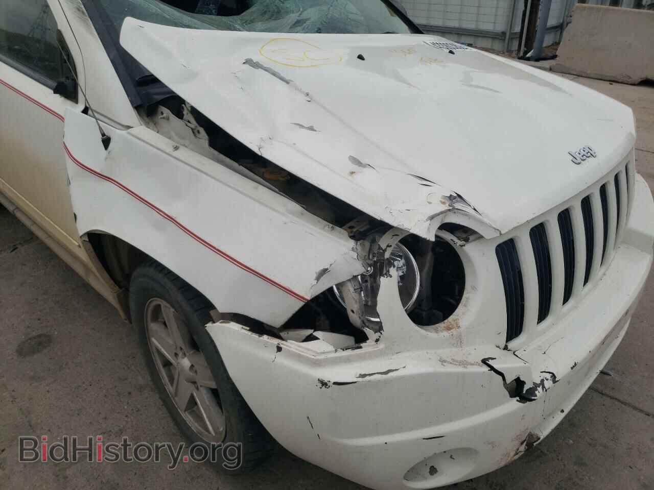2009 JEEP COMPASS - VIN: 1J4FF47B69D205913 - Photo 9