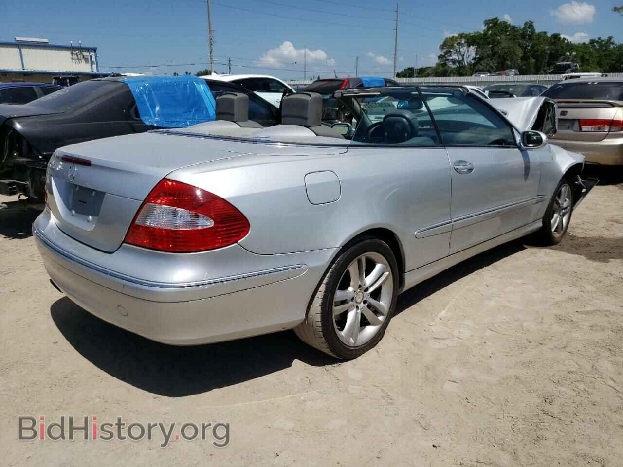 2008 MERCEDES-BENZ CLK-CLASS - VIN: WDBTK56F88F242543 - Фото 4