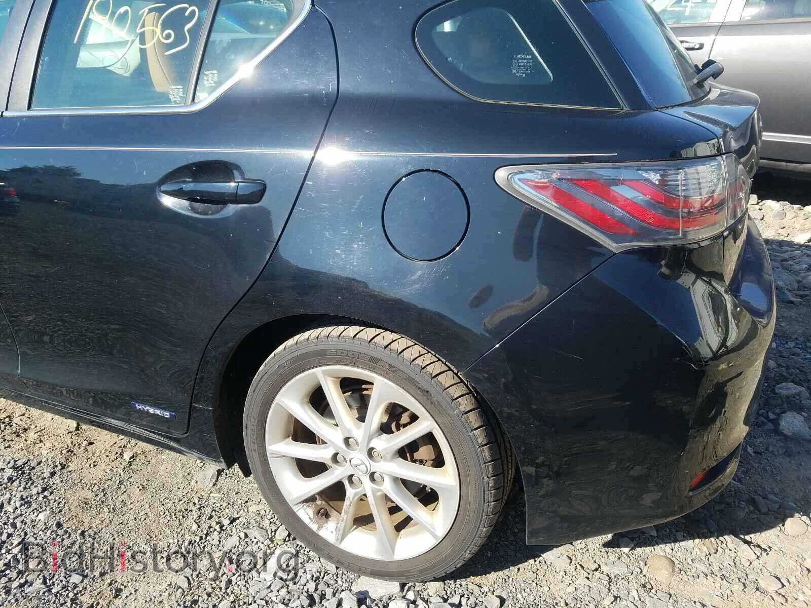 2011 LEXUS CT 200 - VIN: JTHKD5BH5B2045079 - Фото 9
