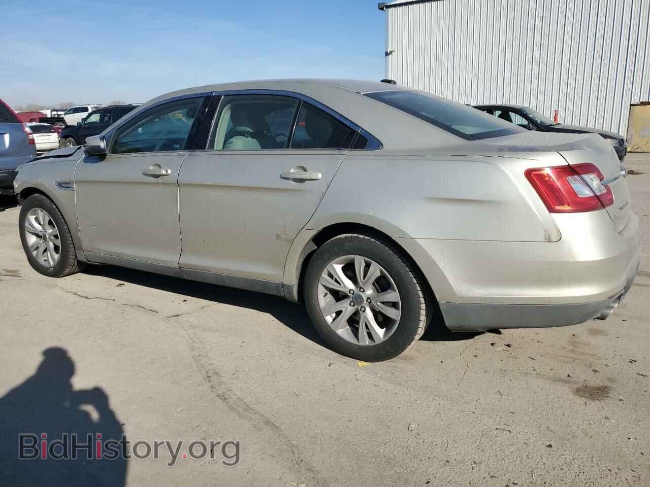 2011 FORD TAURUS - VIN: 1FAHP2EW2BG139439 - Фото 2