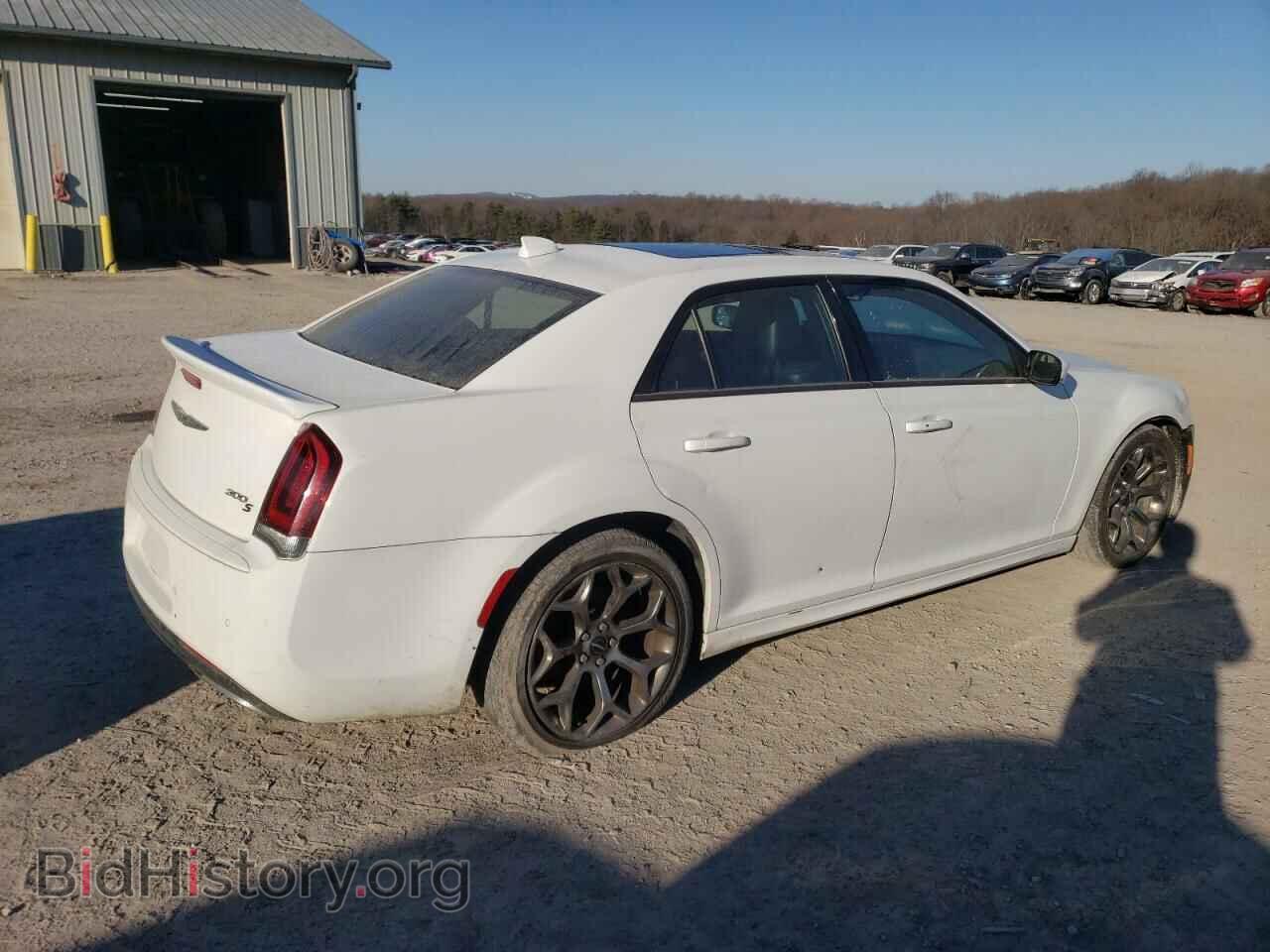 2018 CHRYSLER 300 - VIN: 2C3CCABG4JH266997 - Фото 3