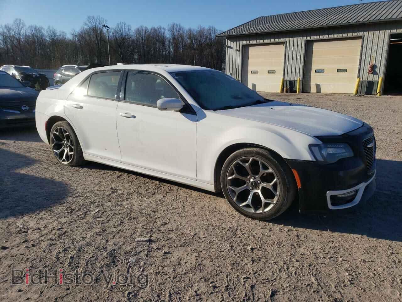 2018 CHRYSLER 300 - VIN: 2C3CCABG4JH266997 - Фото 4