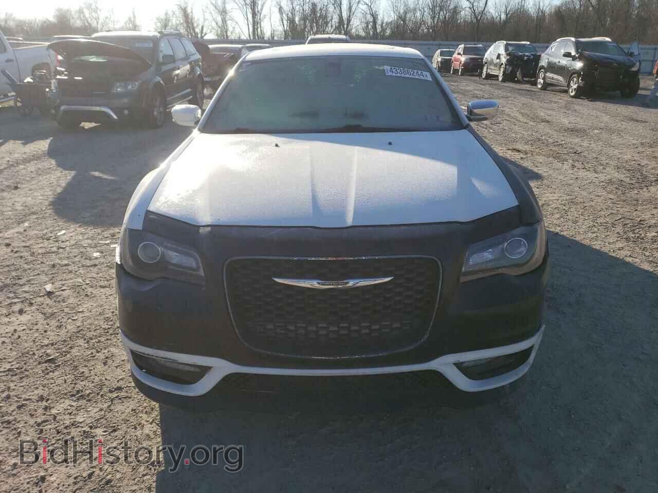 2018 CHRYSLER 300 - VIN: 2C3CCABG4JH266997 - Фото 5