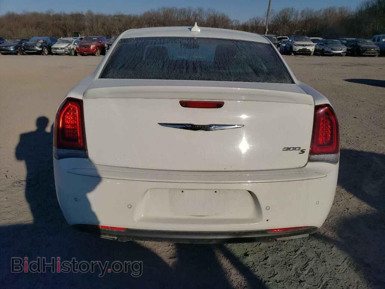 2018 CHRYSLER 300 - VIN: 2C3CCABG4JH266997 - Фото 6