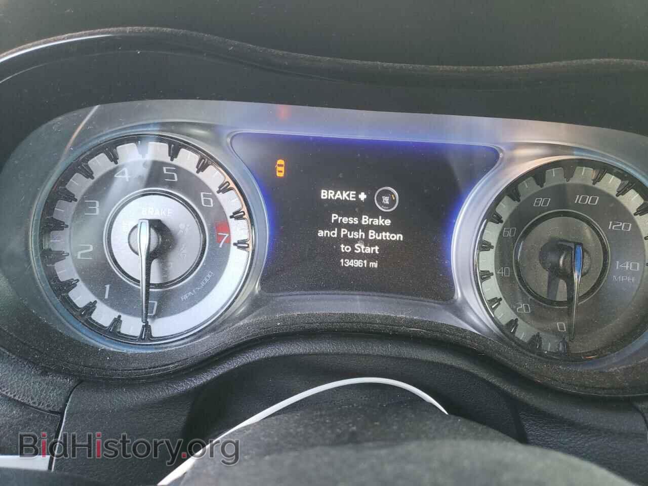 2018 CHRYSLER 300 - VIN: 2C3CCABG4JH266997 - Фото 9