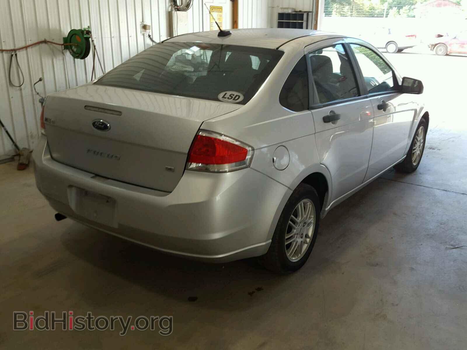 2010 FORD FOCUS - VIN: 1FAHP3FN7AW276196 - Photo 4