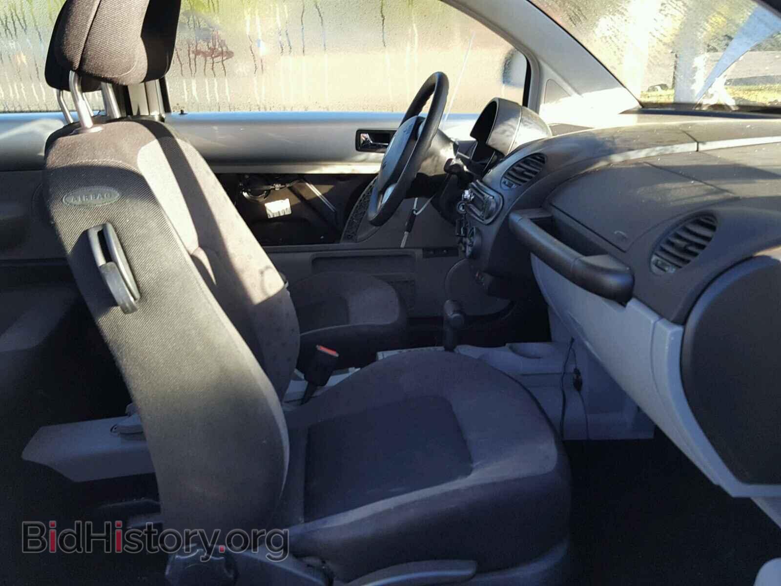 2000 VOLKSWAGEN BEETLE - VIN: 3VWCA21CXYM477880 - Фото 5