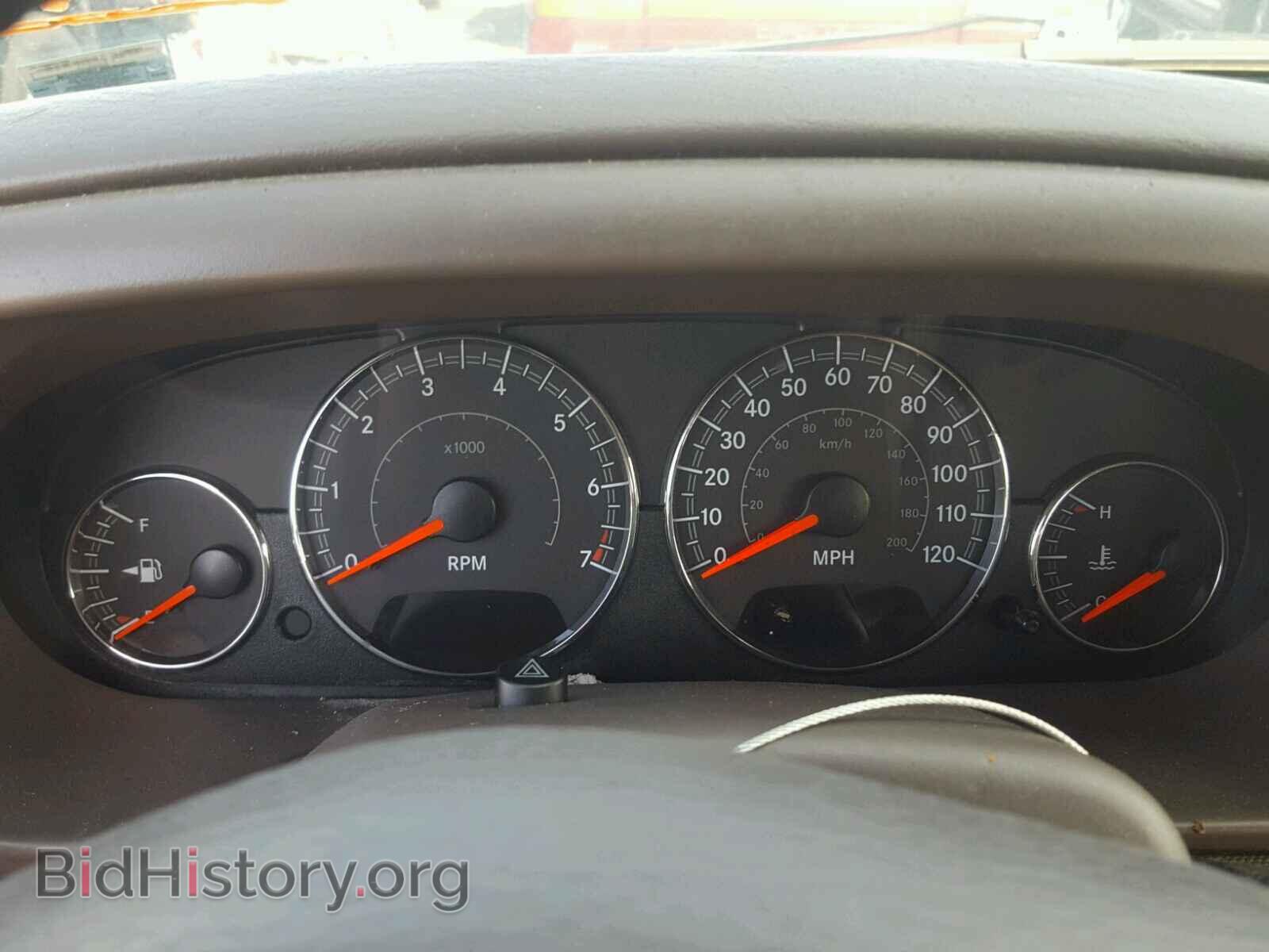 2005 CHRYSLER SEBRING - VIN: 1C3EL46X95N560168 - Фото 8