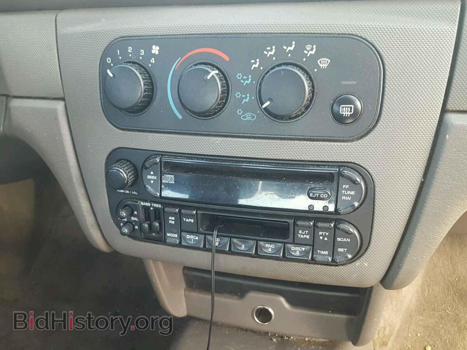2005 CHRYSLER SEBRING - VIN: 1C3EL46X95N560168 - Фото 9
