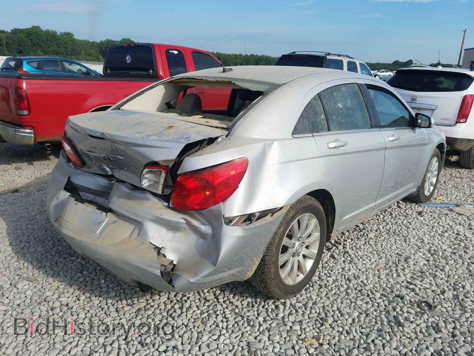 2010 CHRYSLER SEBRING - VIN: 1C3CC5FB9AN141023 - Фото 4
