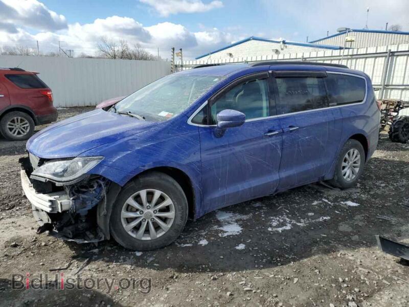 2019 Chrysler PACIFICA Touring Plus (VIN 2C4RC1FG9KR556213) — photo 1 of 13, Copart, damage: front end