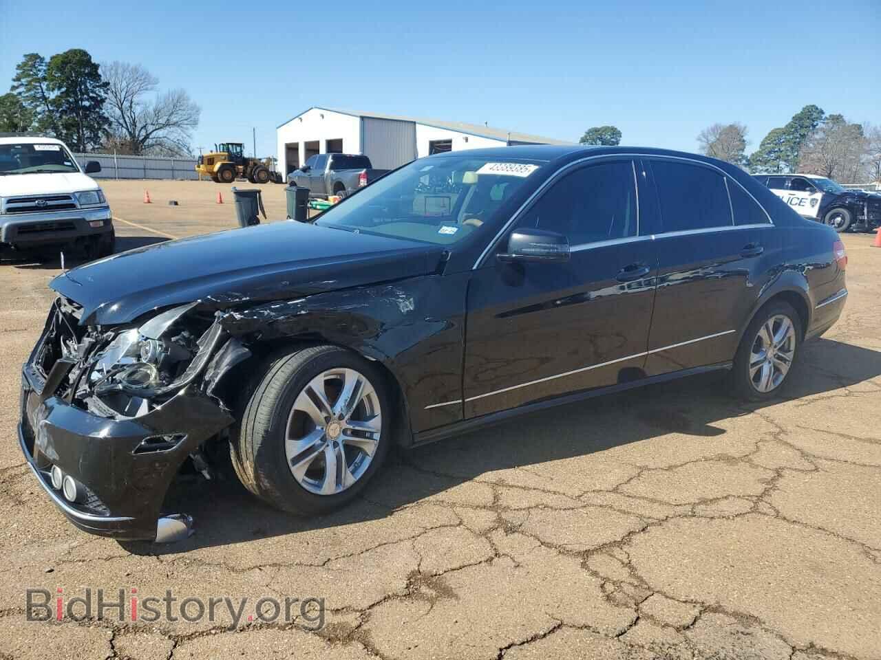 Photo WDDHF5GB5BA377500 - MERCEDES-BENZ E-CLASS 2011