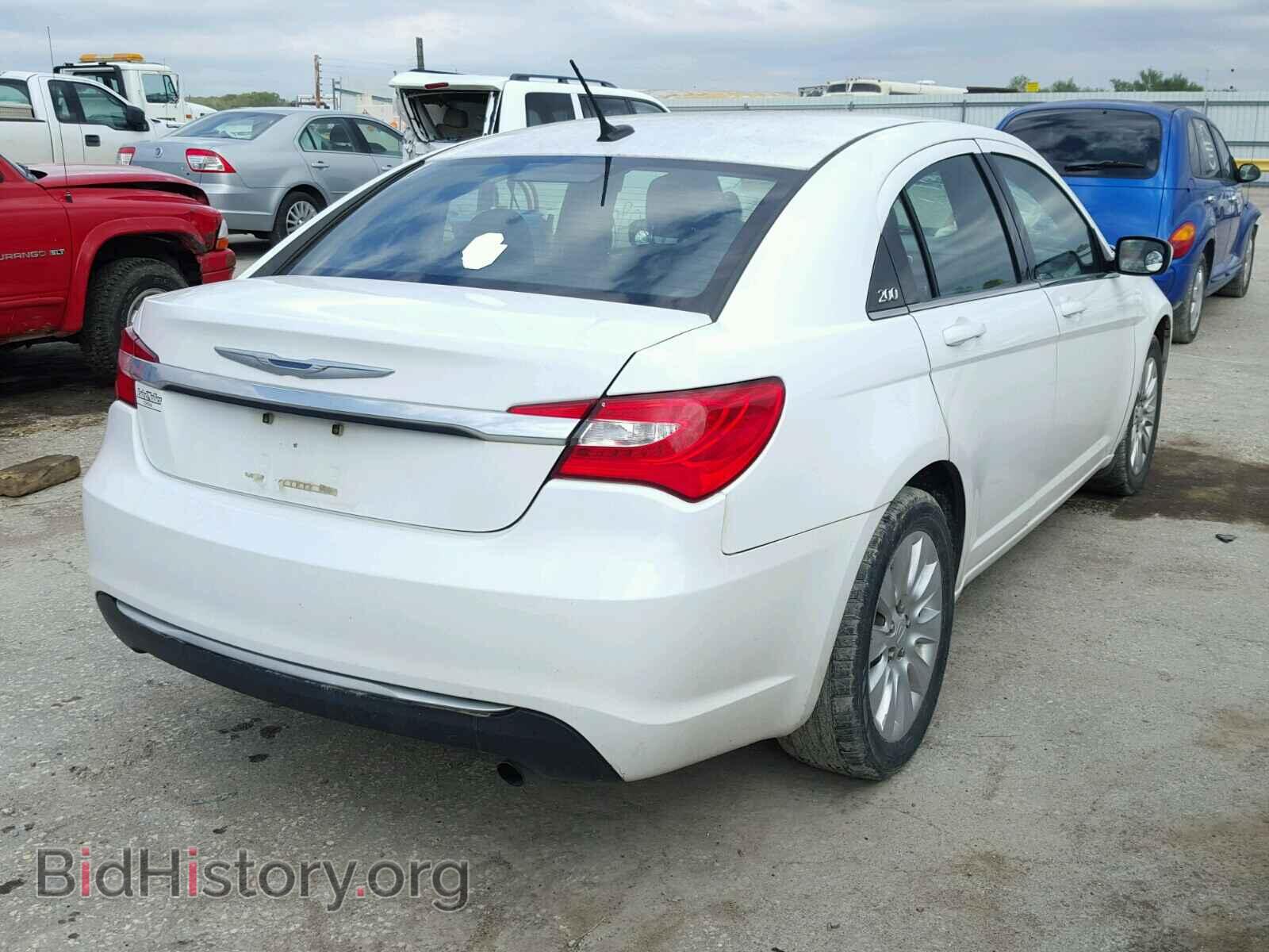 2012 CHRYSLER 200 - VIN: 1C3CCBAB2CN262582 - Фото 4
