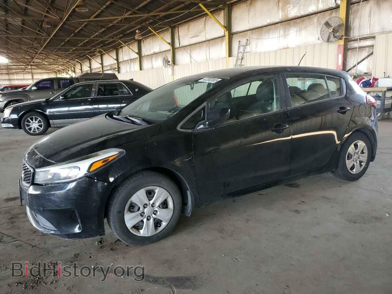 Photo KNAFK5A84H5667445 - KIA FORTE 2017