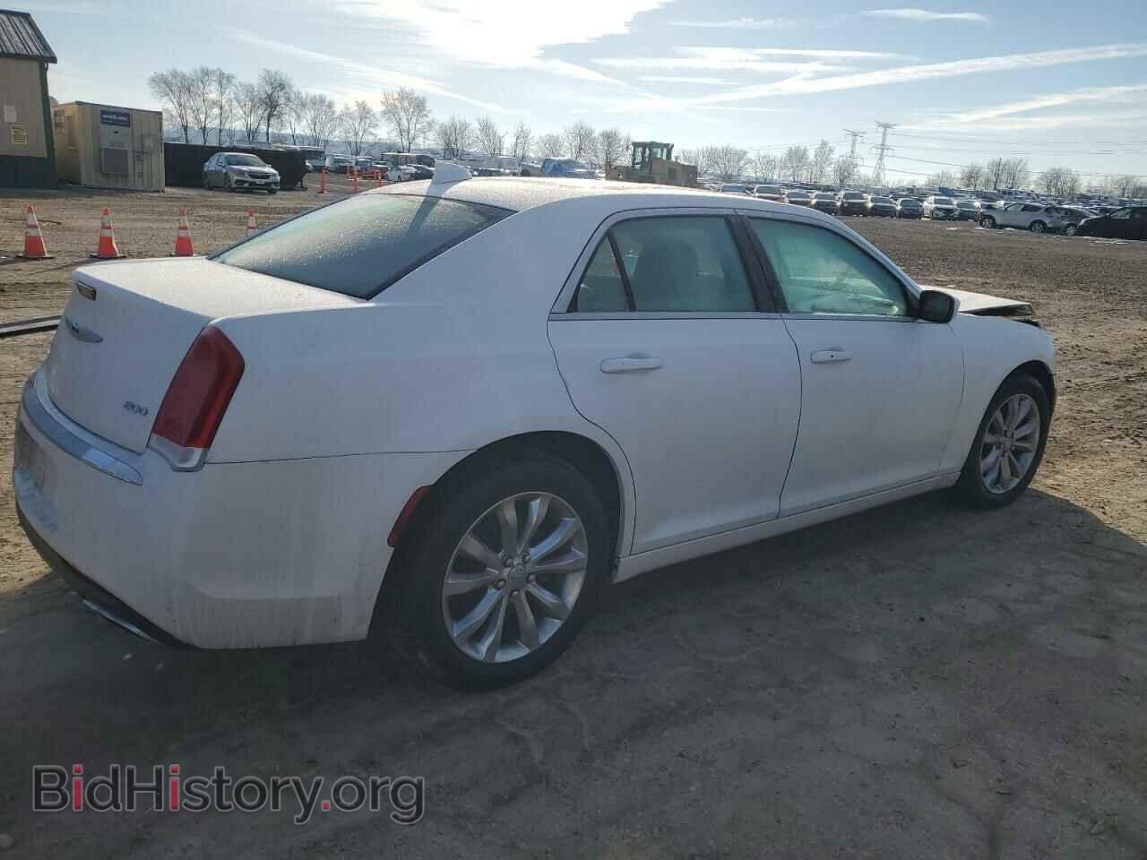 2016 CHRYSLER 300 - VIN: 2C3CCARG9GH182902 - Фото 3