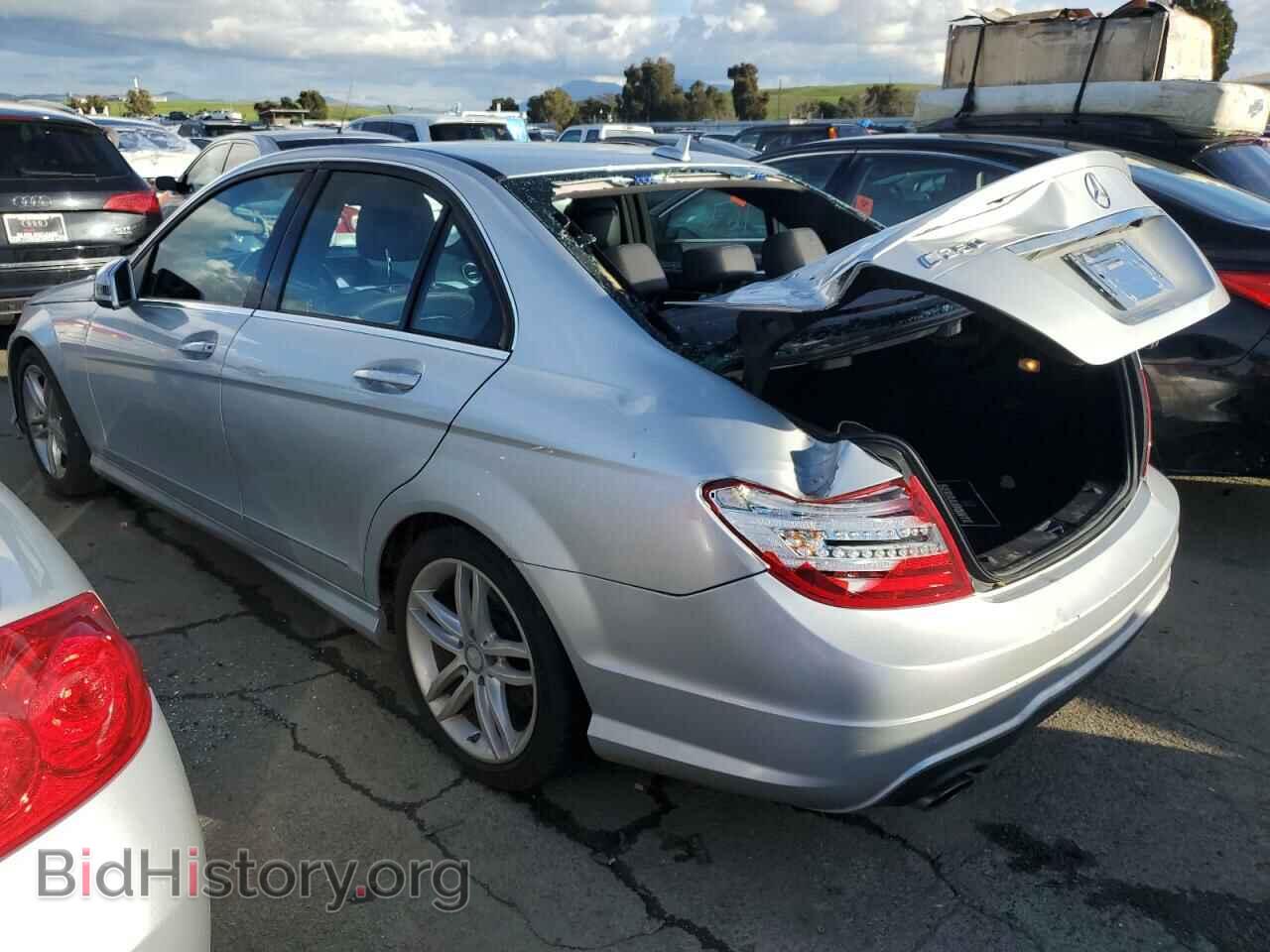 2013 MERCEDES-BENZ C-CLASS - VIN: WDDGF4HB9DA869714 - Фото 2