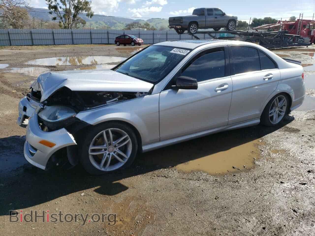 Photo WDDGF4HB2DA806292 - MERCEDES-BENZ C-CLASS 2013