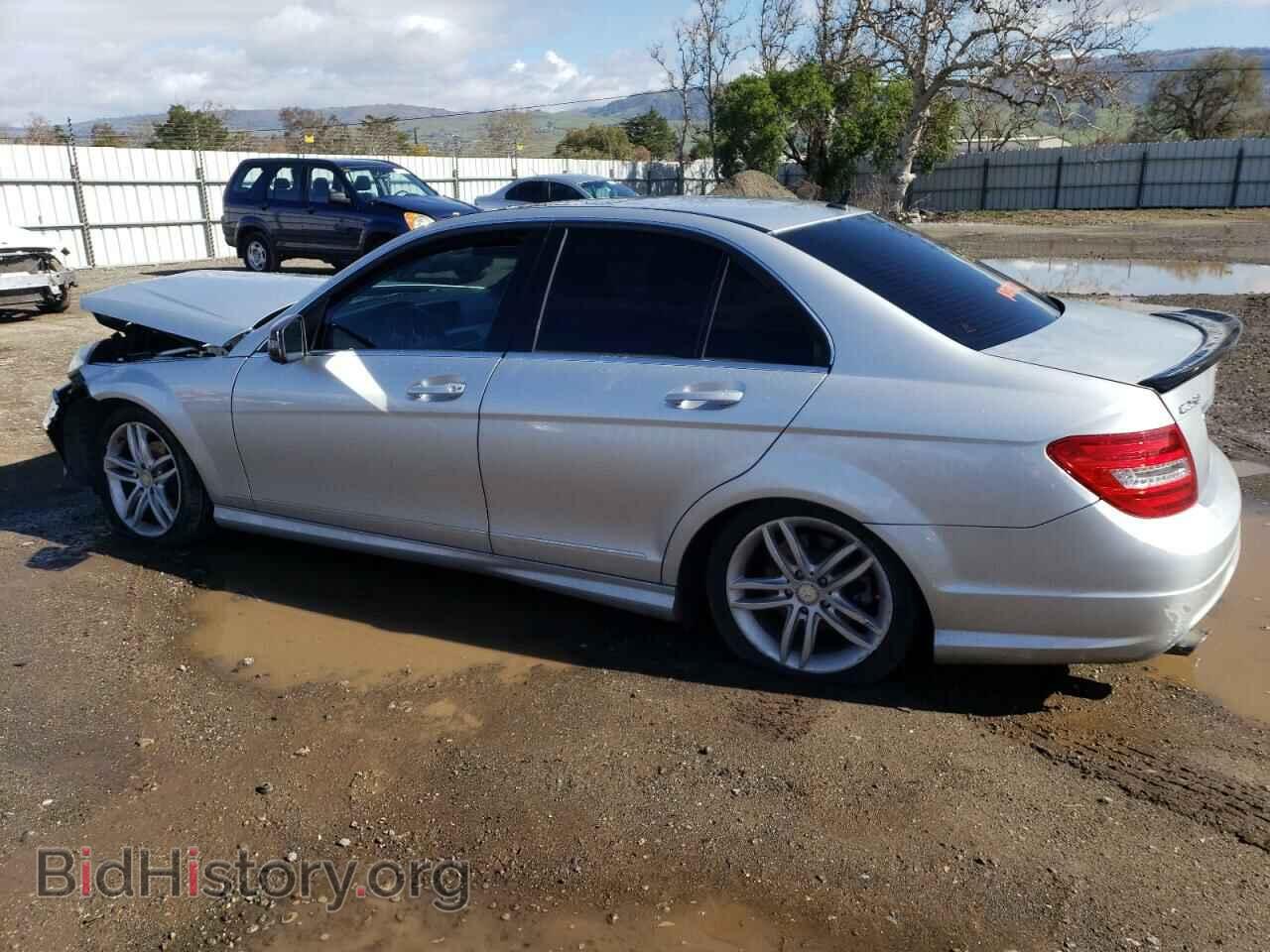 2013 MERCEDES-BENZ C-CLASS - VIN: WDDGF4HB2DA806292 - Фото 2