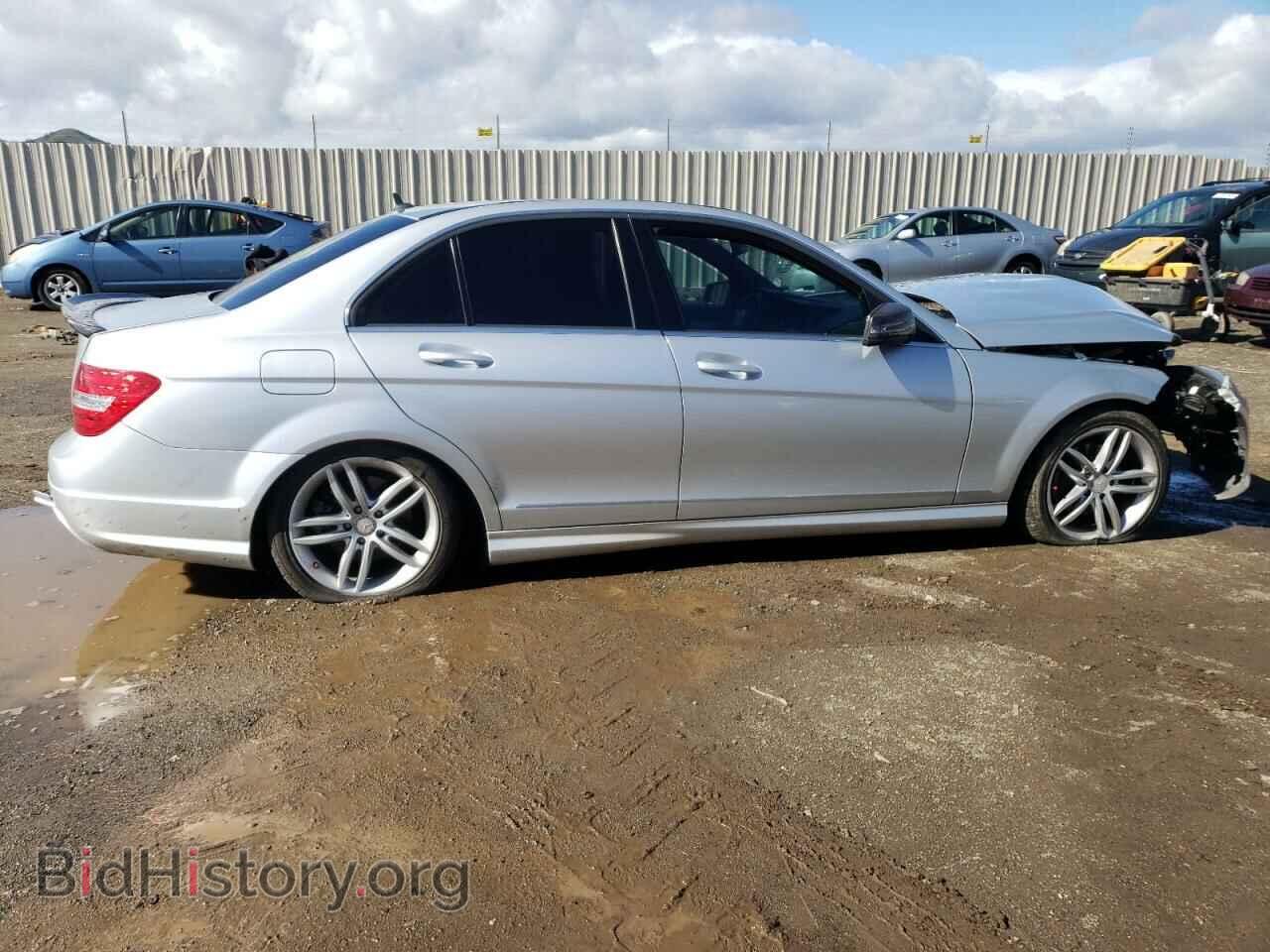 2013 MERCEDES-BENZ C-CLASS - VIN: WDDGF4HB2DA806292 - Фото 3