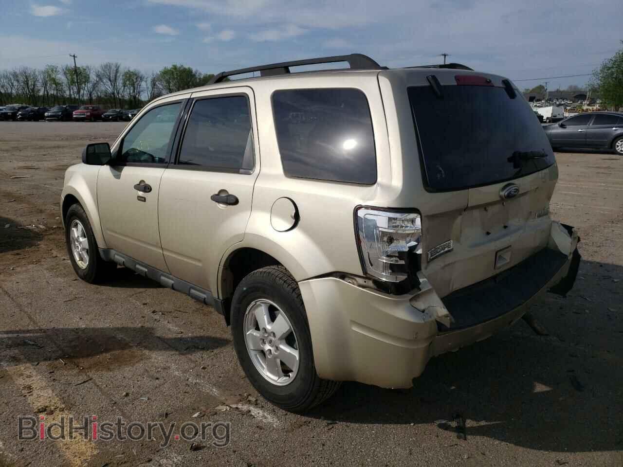 2011 FORD ESCAPE - VIN: 1FMCU0D76BKA32270 - Фото 3