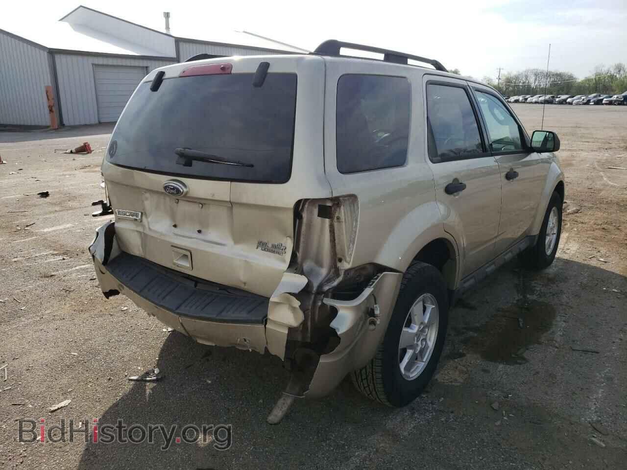 2011 FORD ESCAPE - VIN: 1FMCU0D76BKA32270 - Фото 4
