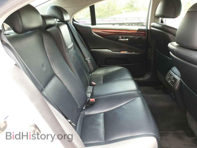 2007 Lexus LS460 (VIN JTHBL46F975013845) — фото 6 из 10
