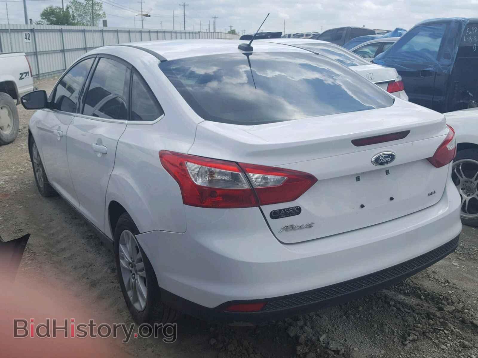 2012 Ford FOCUS (VIN 1FAHP3H27CL312220) — photo 3 of 10