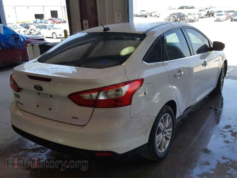 2012 Ford FOCUS (VIN 1FAHP3H27CL312220) — photo 4 of 10