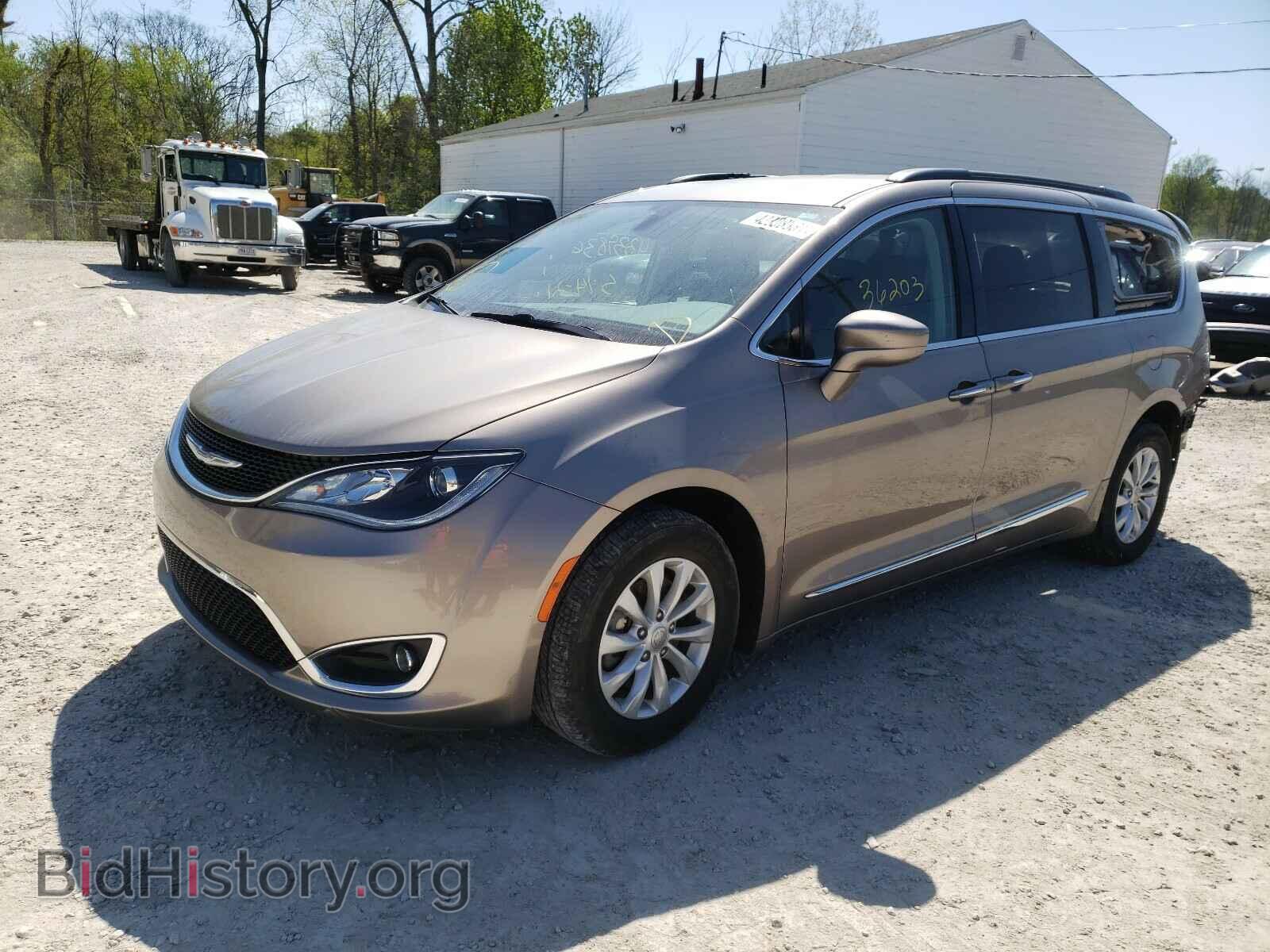 2017 CHRYSLER PACIFICA - VIN: 2C4RC1BG6HR704347 - Photo 2