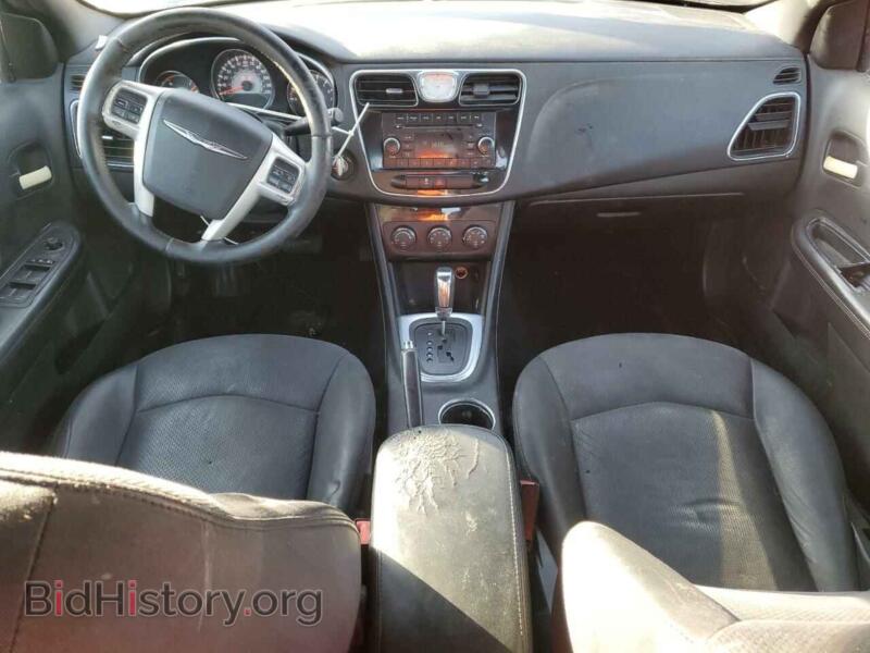 2013 Chrysler 200 (VIN 1C3CCBBG3DN608215) — фото 8 из 12