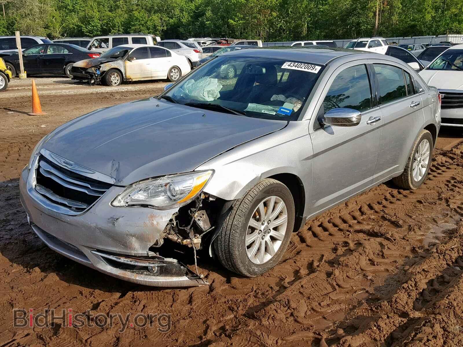 2013 CHRYSLER 200 - VIN: 1C3CCBCG6DN716391 - Фото 2
