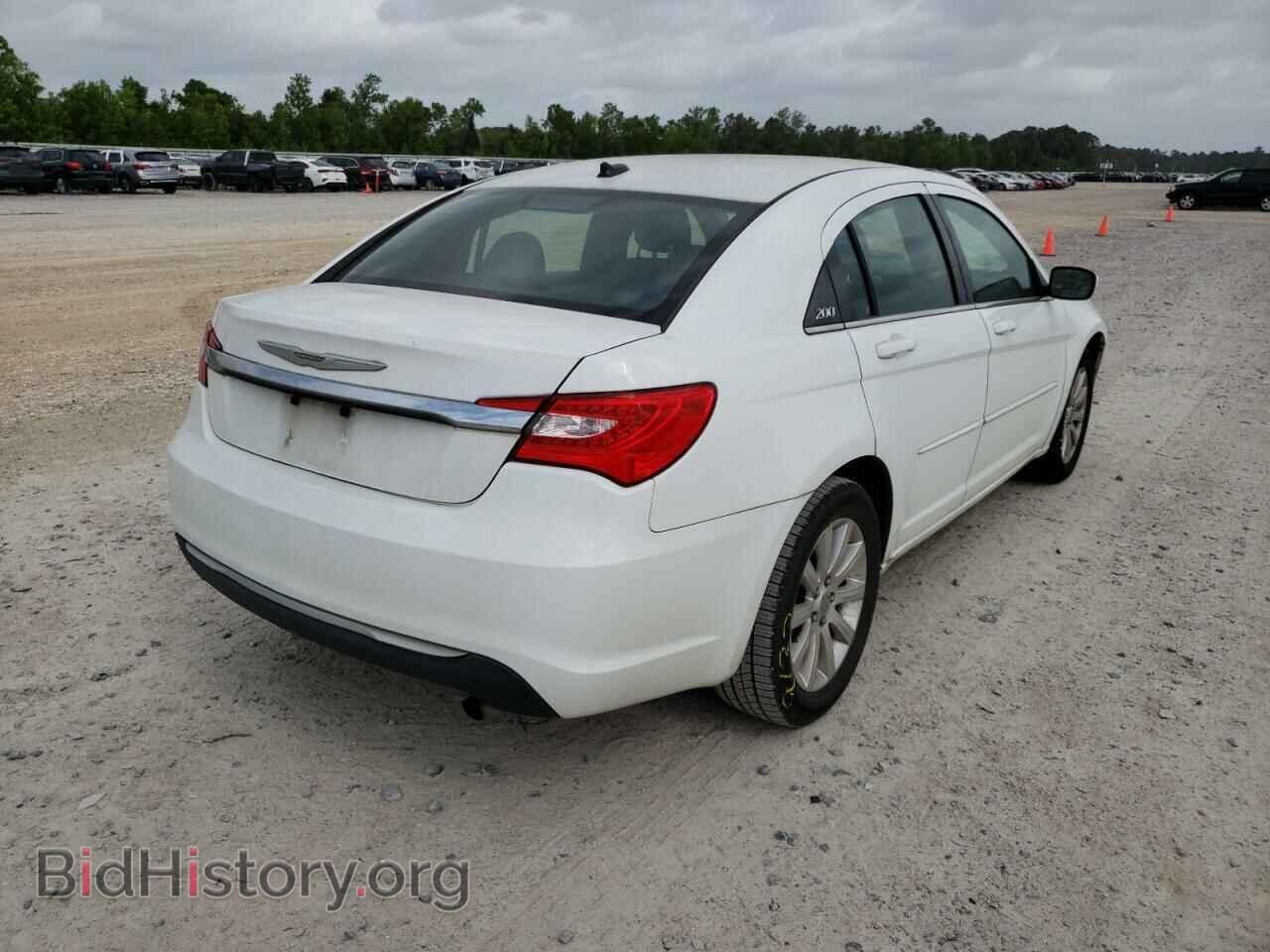 2013 CHRYSLER 200 - VIN: 1C3CCBBB1DN666361 - Фото 4