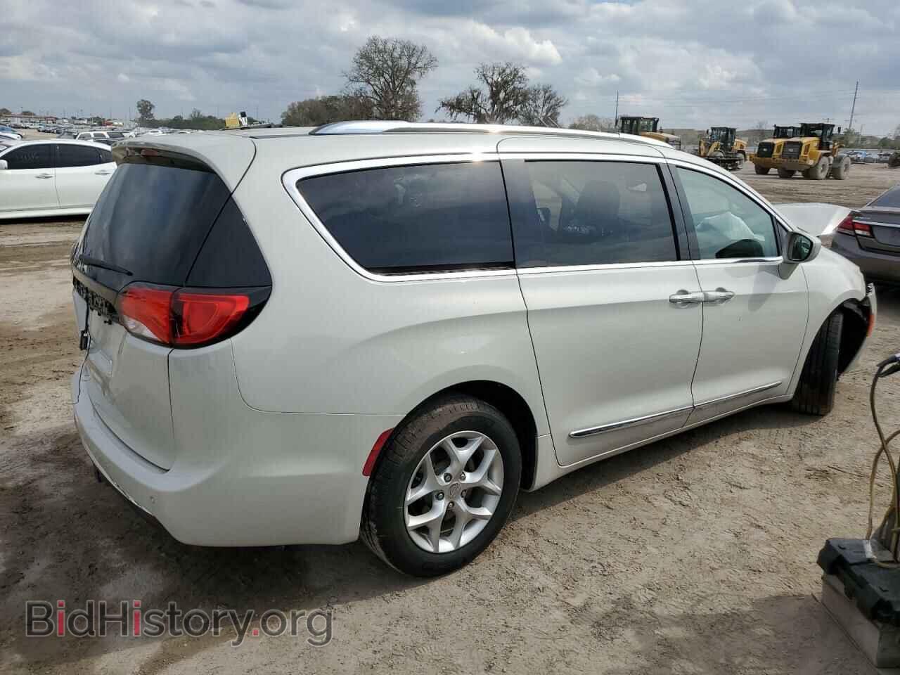 2019 CHRYSLER PACIFICA - VIN: 2C4RC1BG9KR588438 - Фото 3