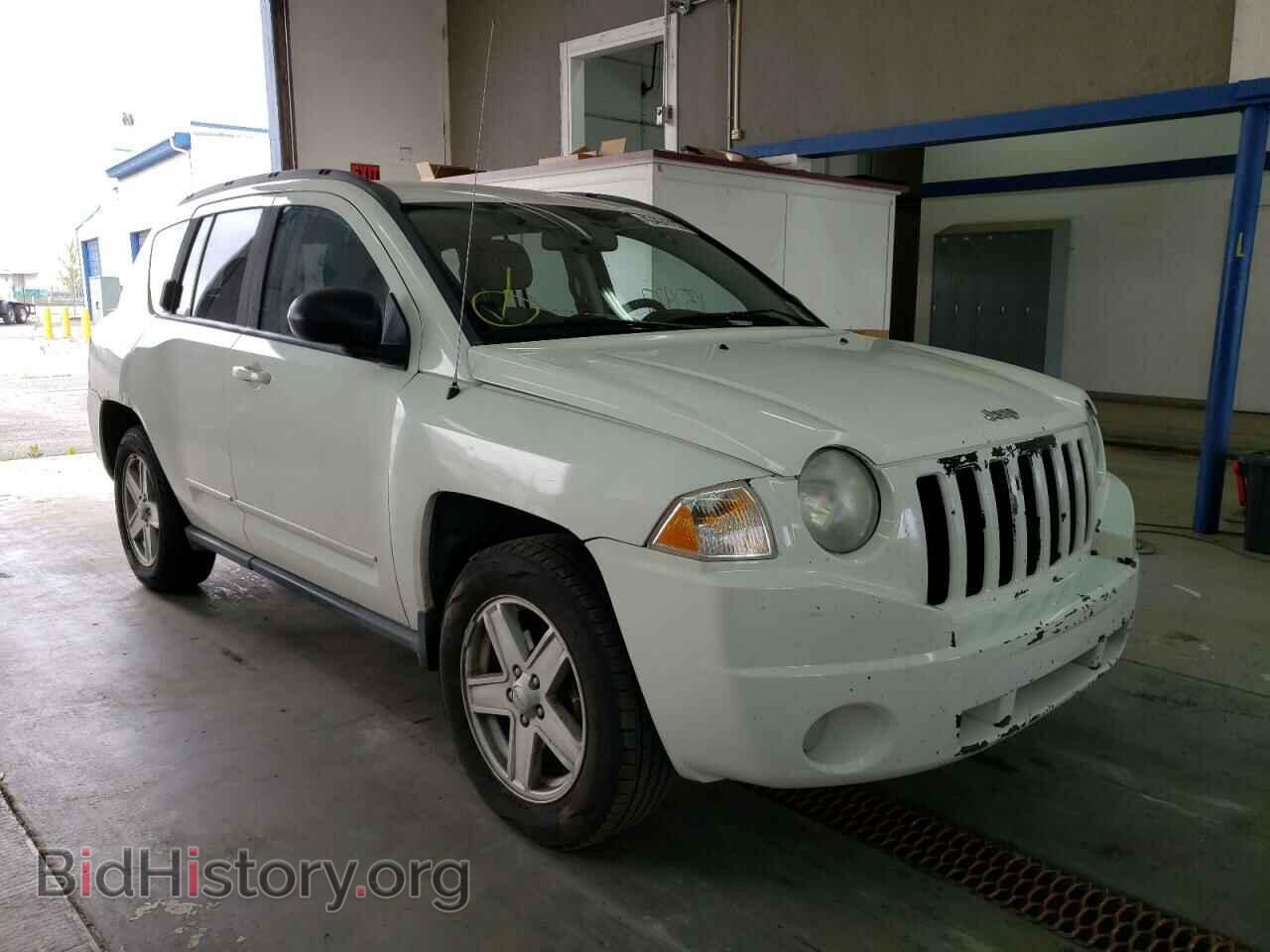 Photo 1J4NF4FB8AD501761 - JEEP COMPASS 2010