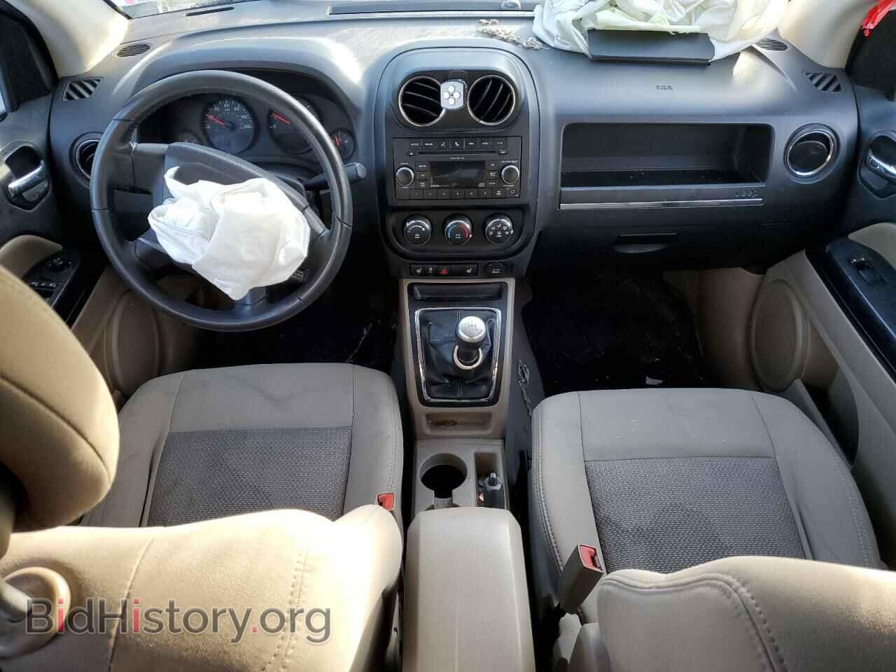 2010 JEEP COMPASS - VIN: 1J4NF1FB9AD643048 - Фото 8