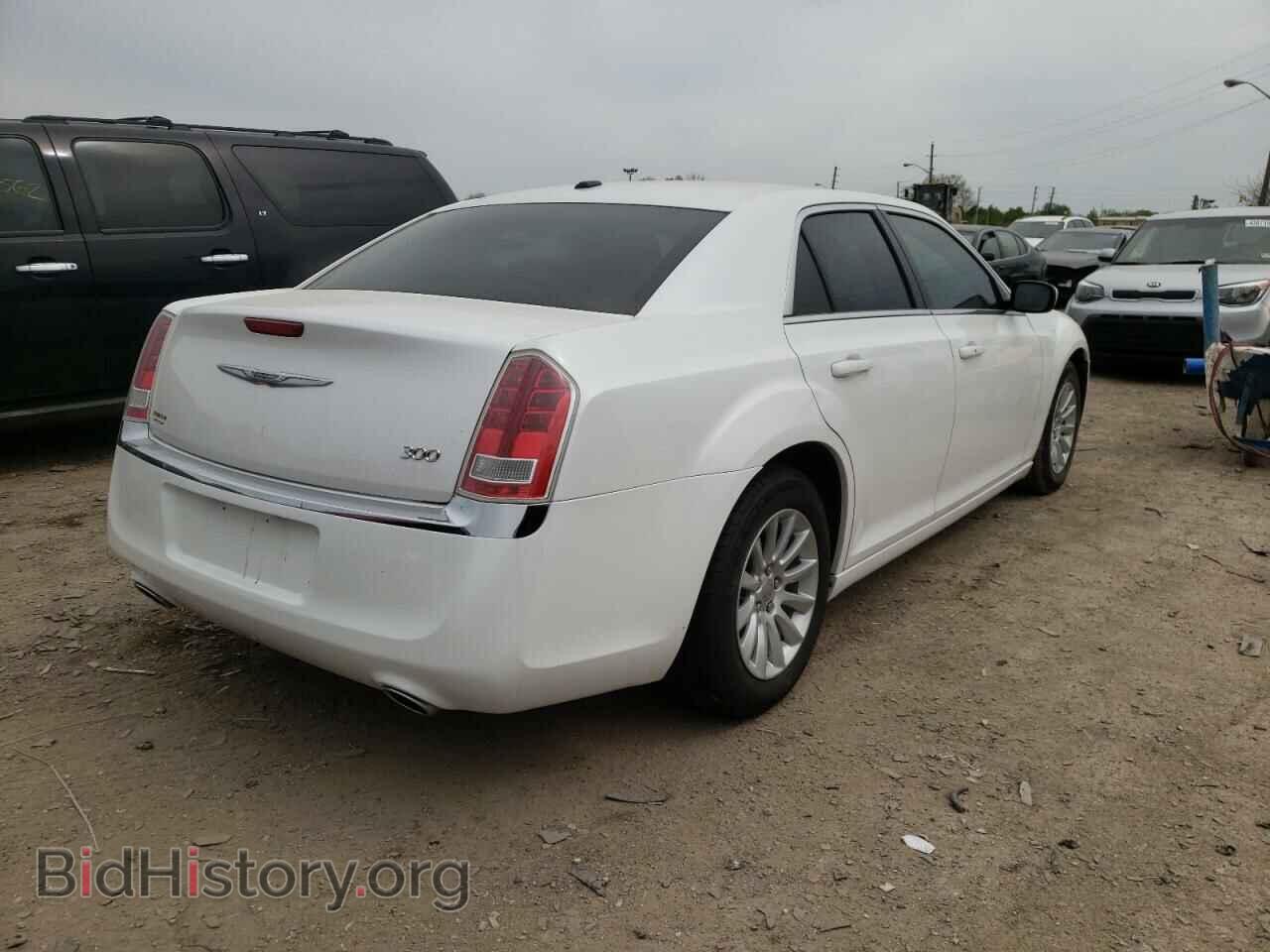 2012 CHRYSLER 300 - VIN: 2C3CCAAG1CH312595 - Фото 4