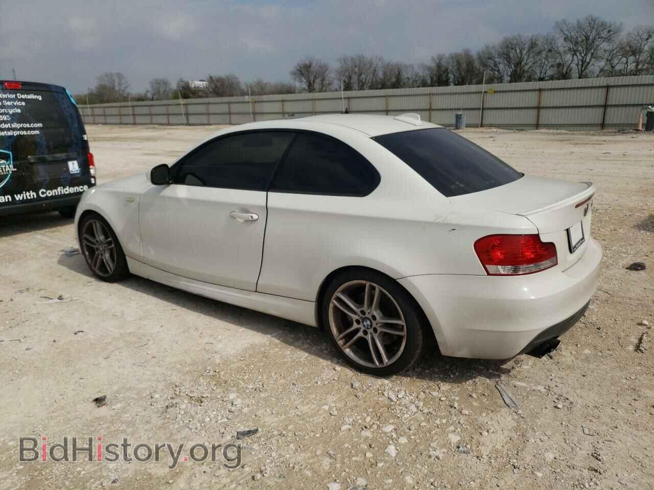 2011 BMW 1 SERIES - VIN: WBAUC9C57BVM09197 - Фото 2