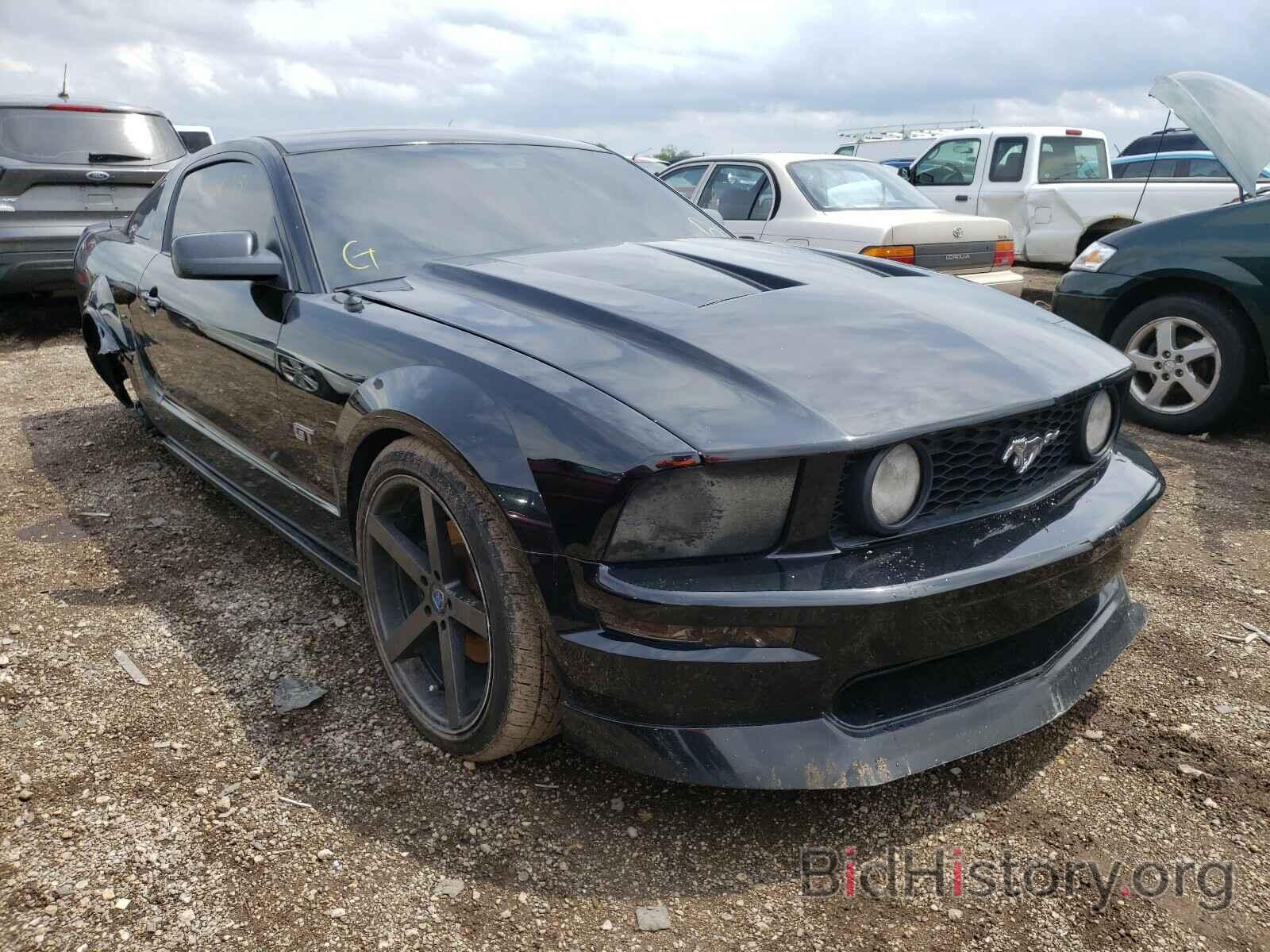 Photo 1ZVHT82H575202452 - FORD MUSTANG 2007