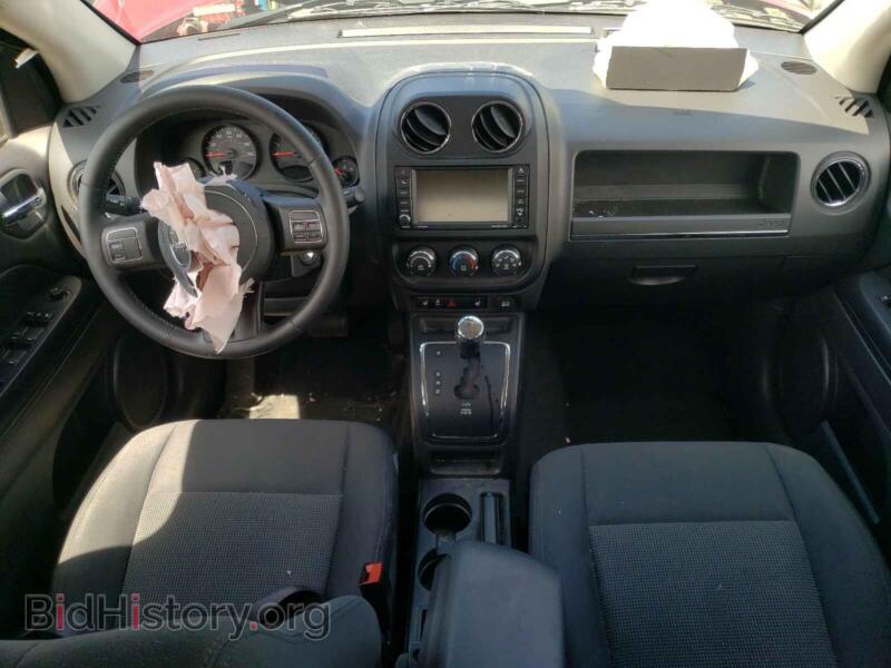 2012 Jeep COMPASS (VIN 1C4NJCEA0CD666519) — photo 9 of 10