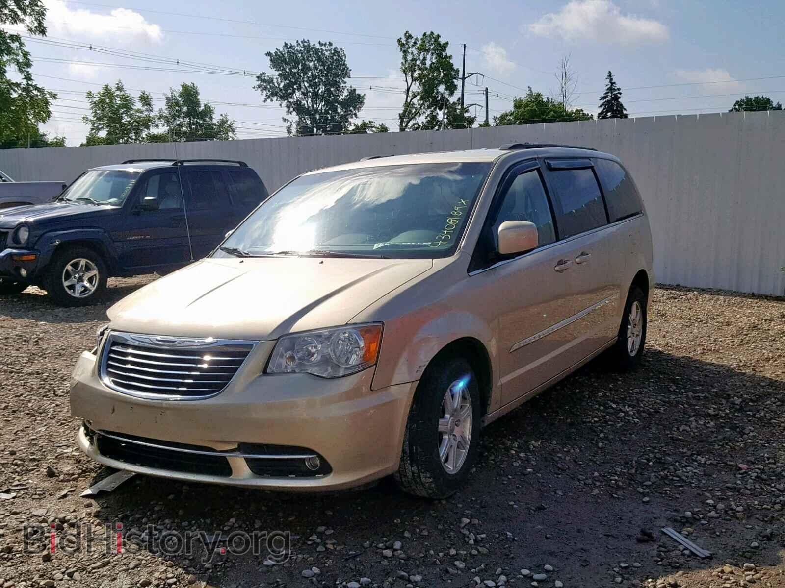 2011 CHRYSLER TOWN & COU - VIN: 2A4RR5DG9BR701687 - Фото 2