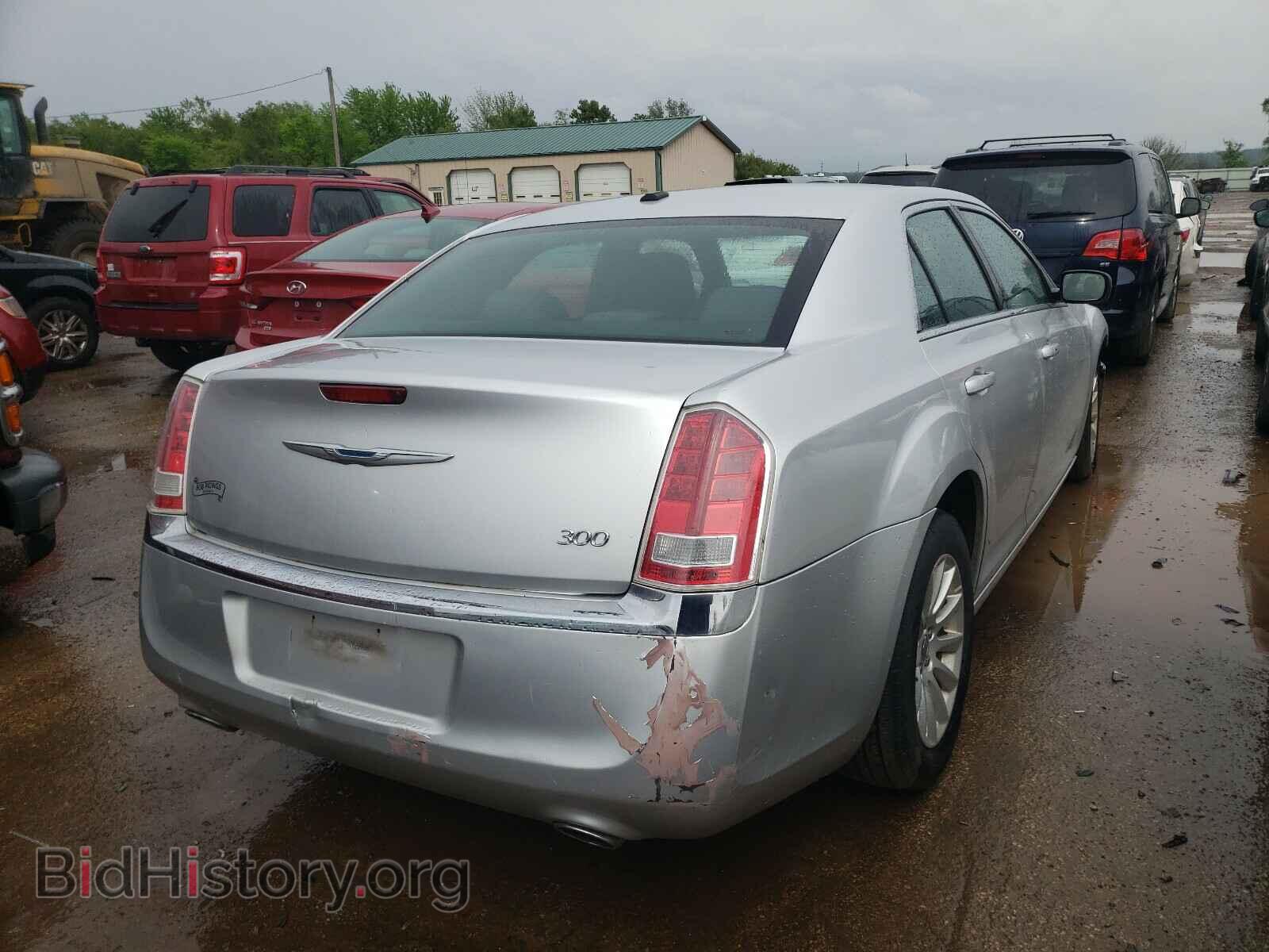 2012 CHRYSLER 300 - VIN: 2C3CCAAG5CH116367 - Фото 4