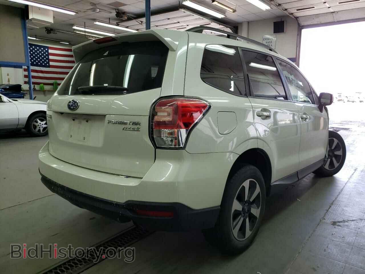 2017 SUBARU FORESTER - VIN: JF2SJAEC8HH529712 - Фото 4