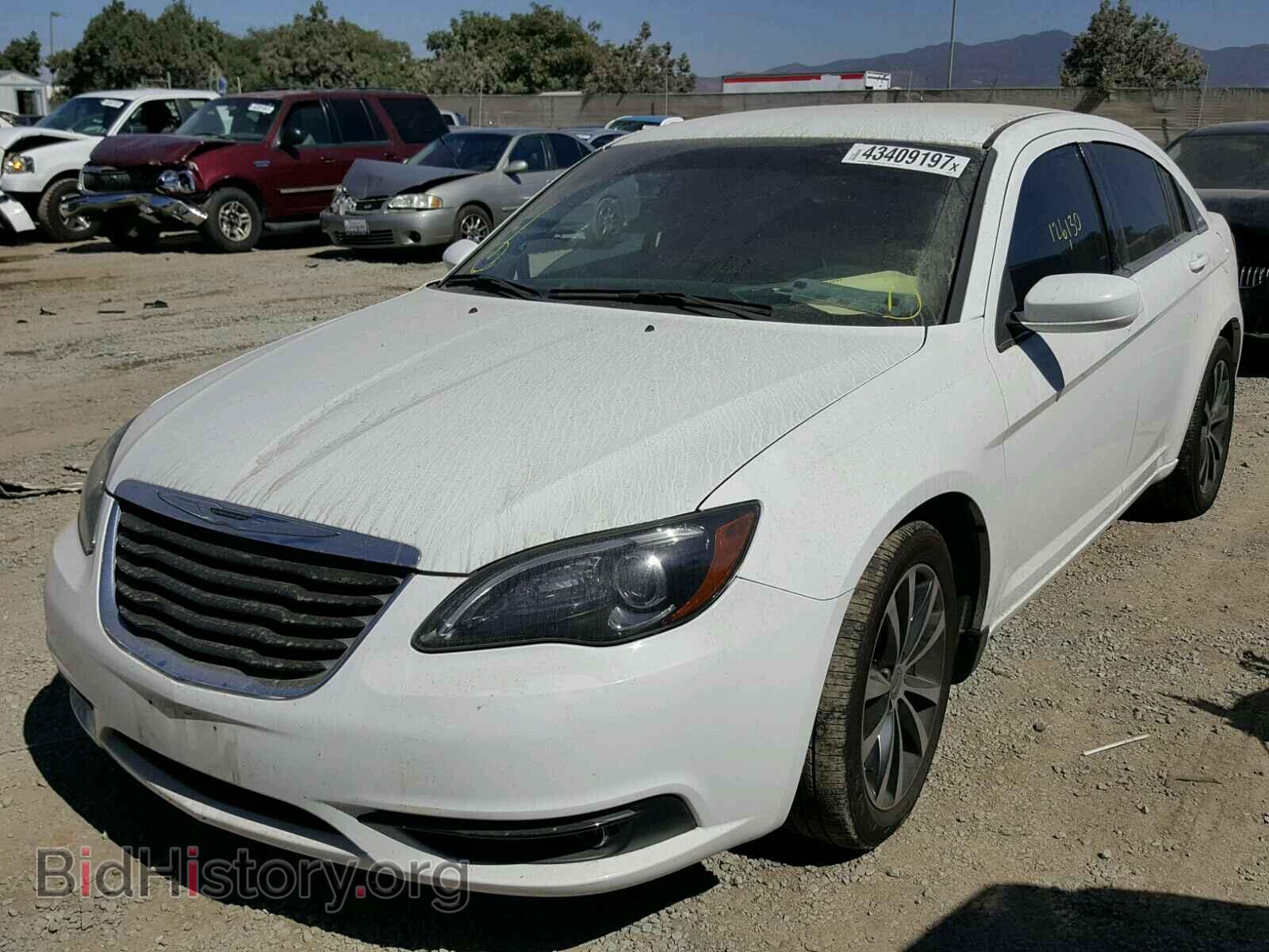 2012 CHRYSLER 200 - VIN: 1C3CCBBG4CN267910 - Фото 2