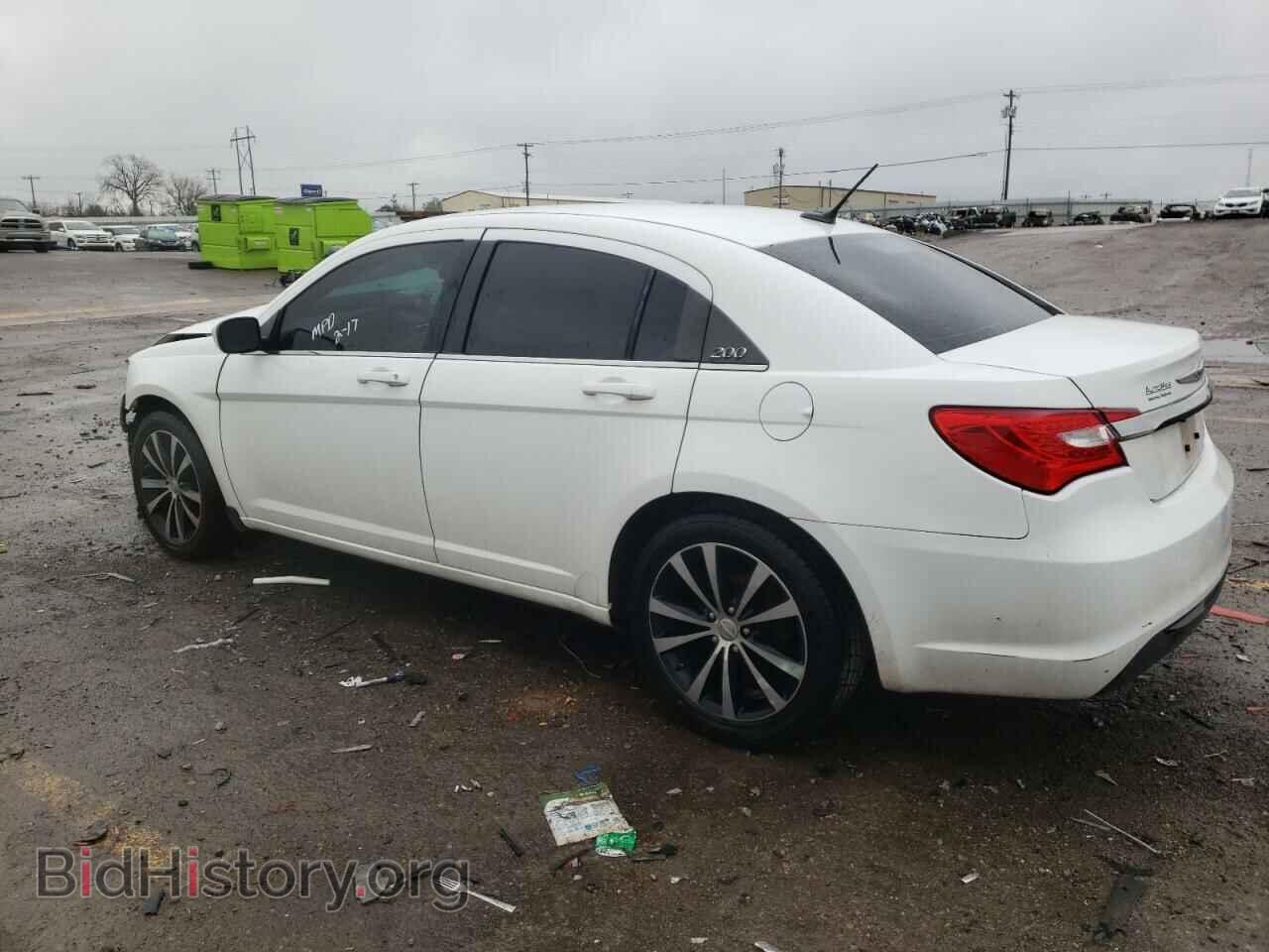 2013 CHRYSLER 200 - VIN: 1C3CCBBB0DN593418 - Photo 2