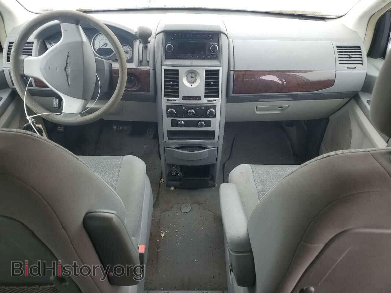 2010 CHRYSLER MINIVAN - VIN: 2A4RR2D16AR400254 - Photo 8