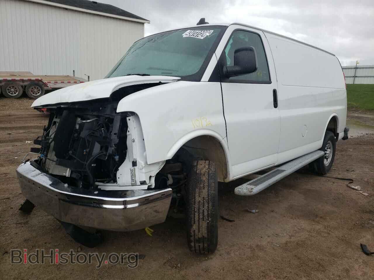 2019 CHEVROLET EXPRESS - VIN: 1GCWGAFG8K1370237 - Фото 2