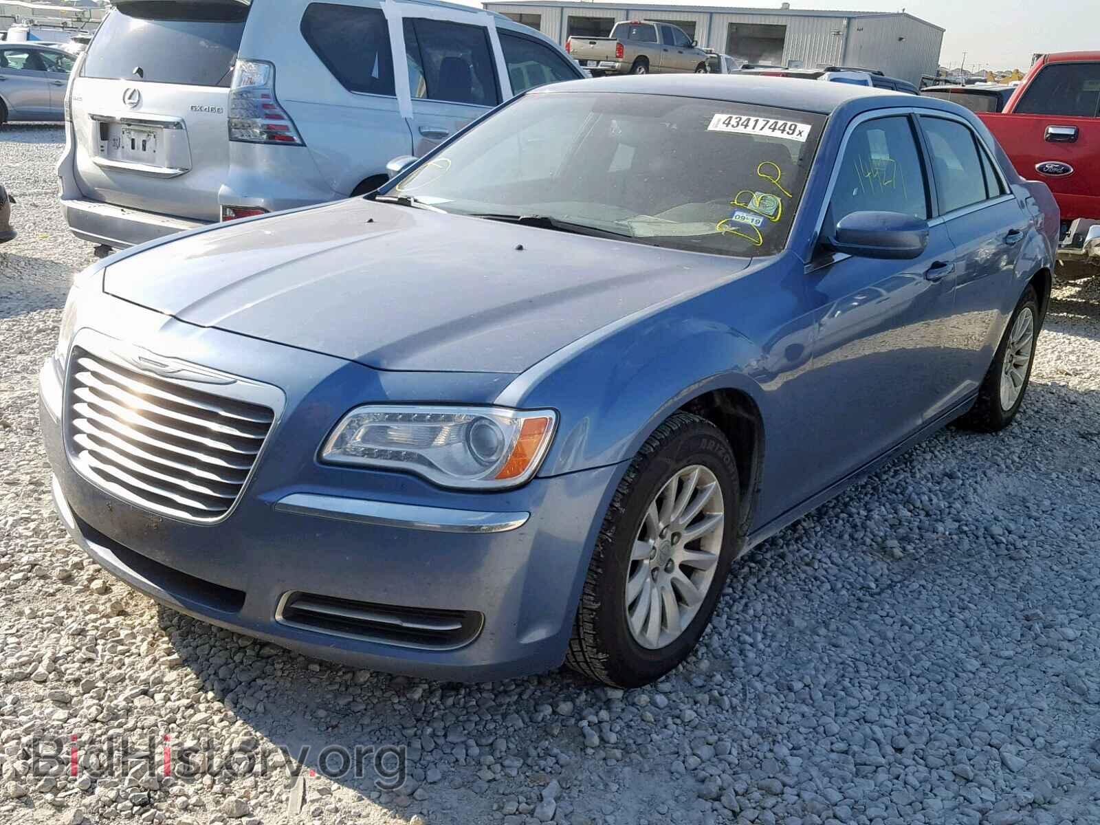 2012 CHRYSLER 300 - VIN: 2C3CCAAG1CH100313 - Фото 2